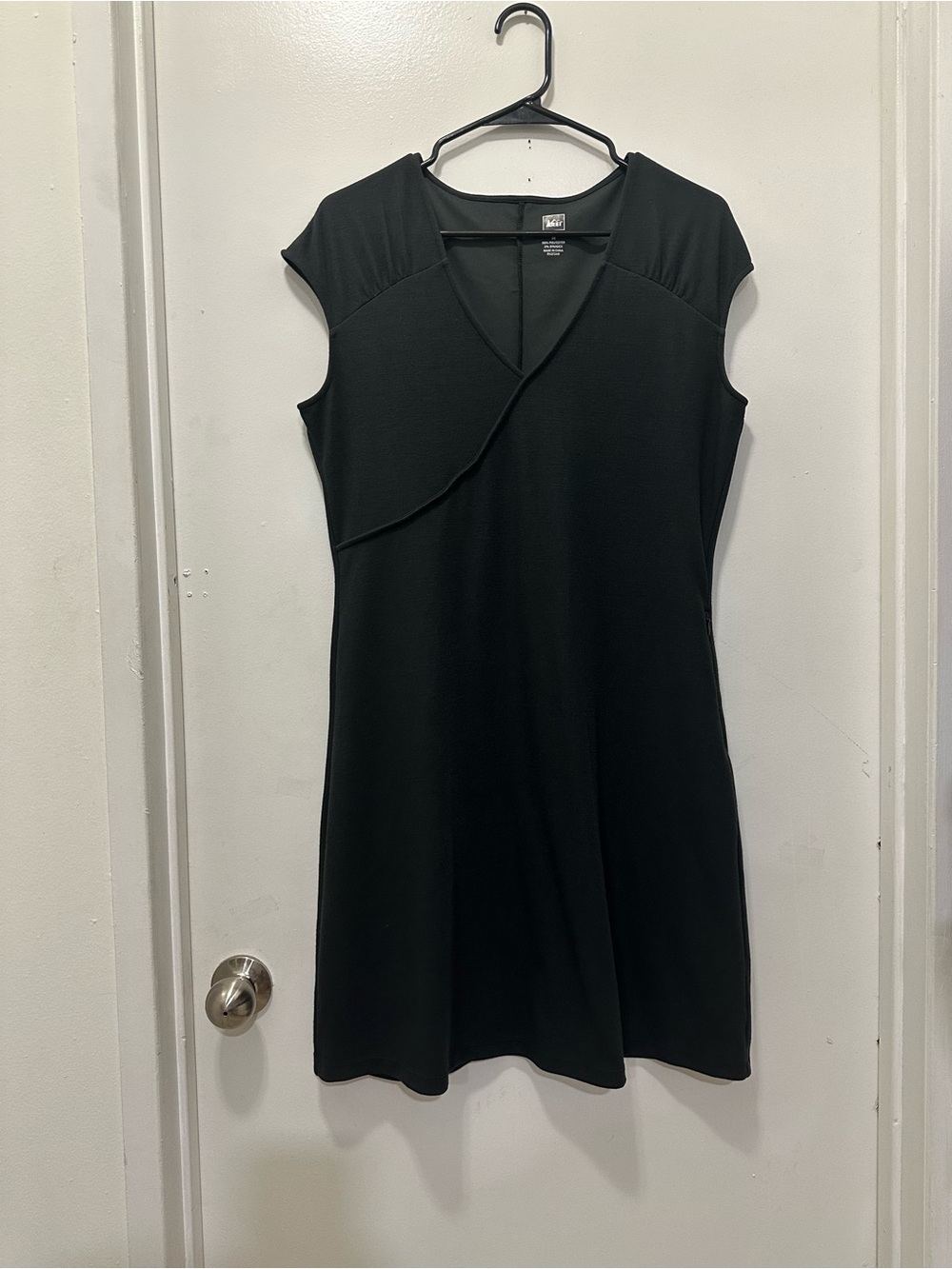 REI Women’s Midi Black Dress Sz M
